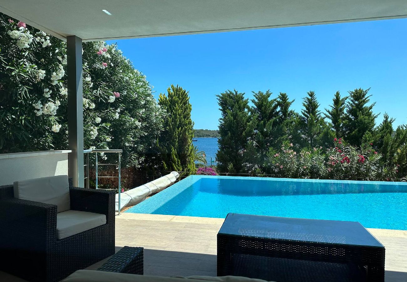 Villa en Fornells - Casa Bella