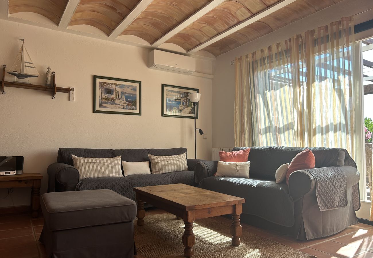 Casa adossada en Fornells - Es Berry 3