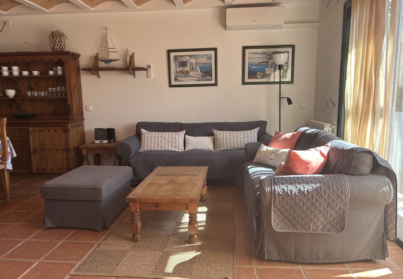 Casa adossada en Fornells - Es Berry 3