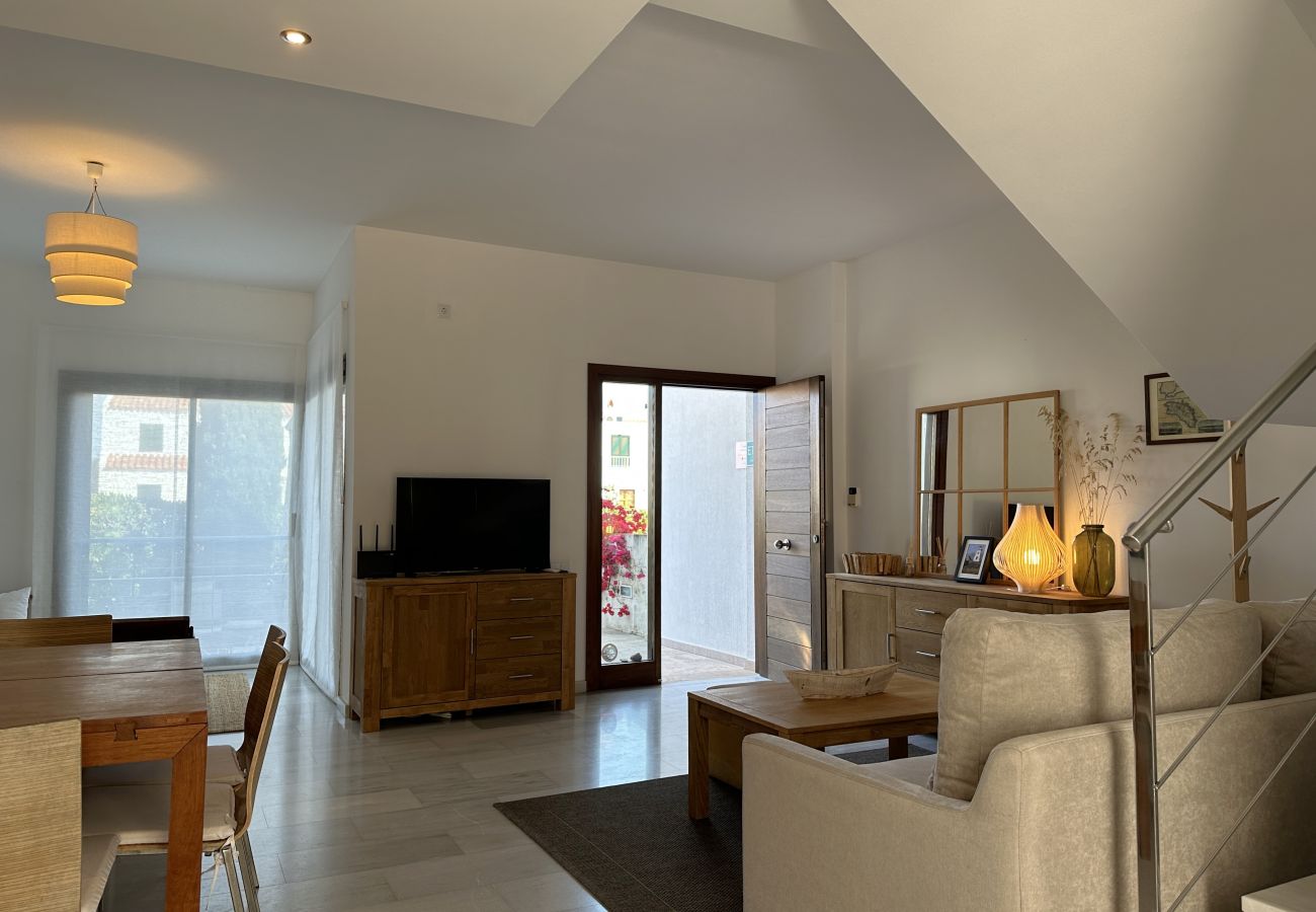 Casa adossada en Fornells - Marina 24