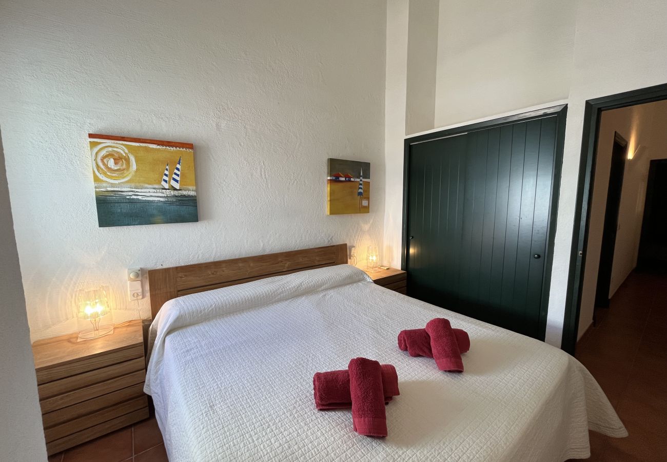 Casa adossada en Fornells - Atalaia 11