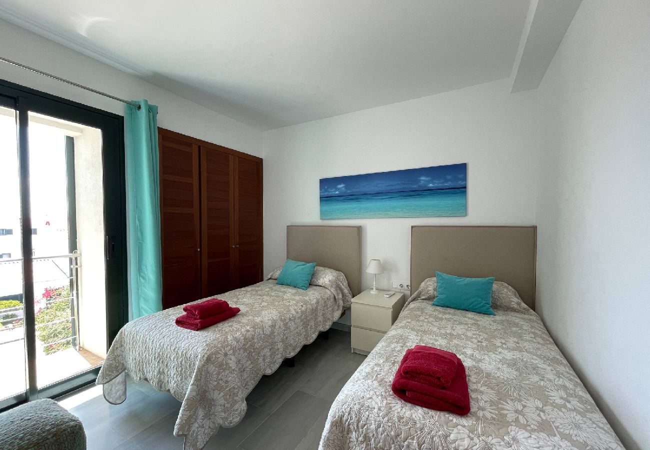 Casa adossada en Fornells - Bahía 28
