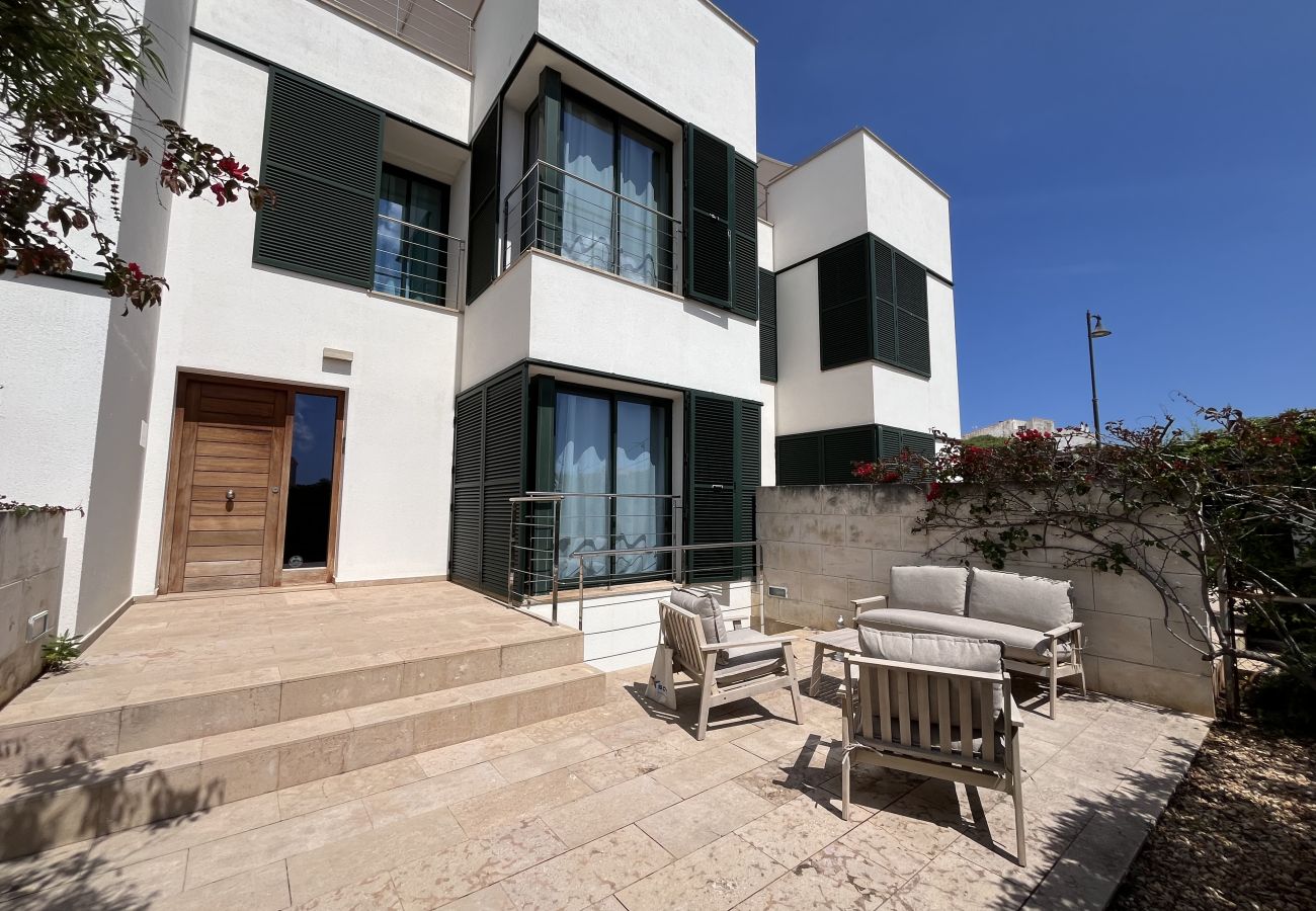 Casa adossada en Fornells - Bahía 28