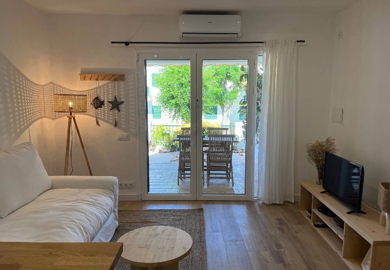 Ferienwohnung in Son Parc - Coach House
