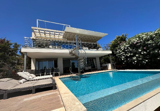 Villa in Fornells - Casa Bella