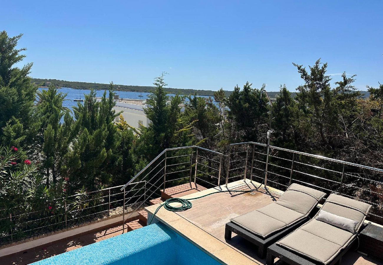 Villa in Fornells - Casa Bella