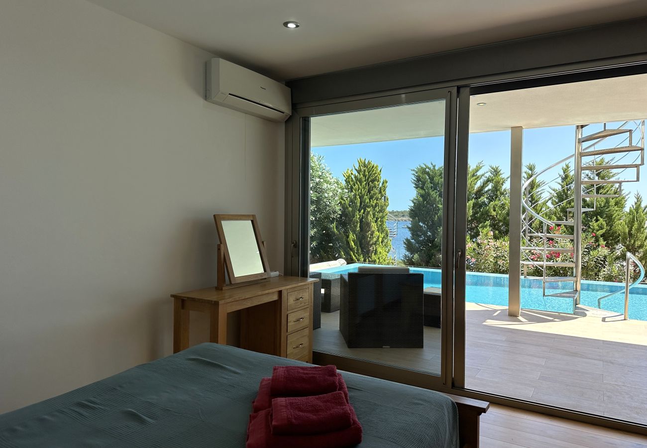 Villa in Fornells - Casa Bella