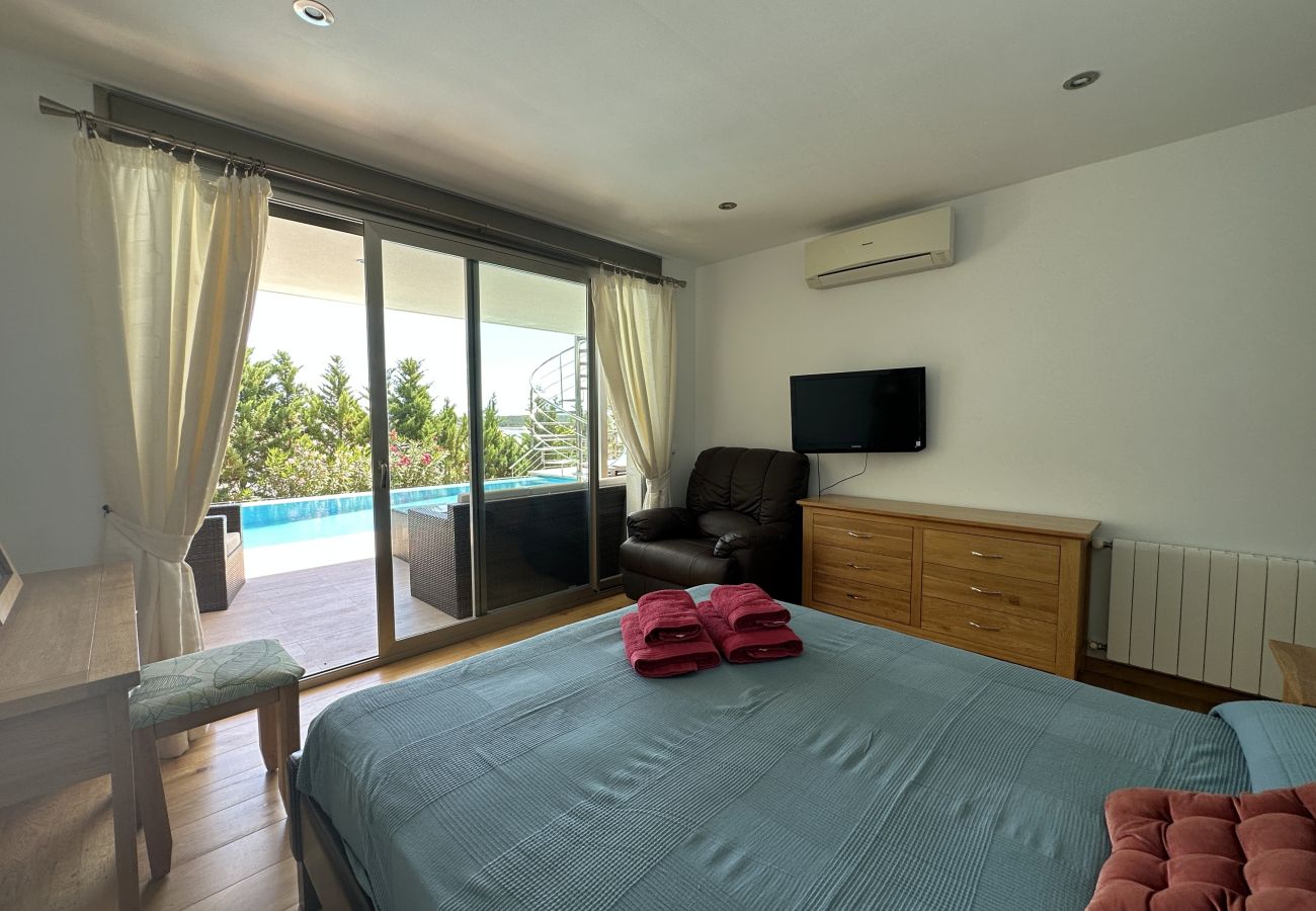 Villa in Fornells - Casa Bella