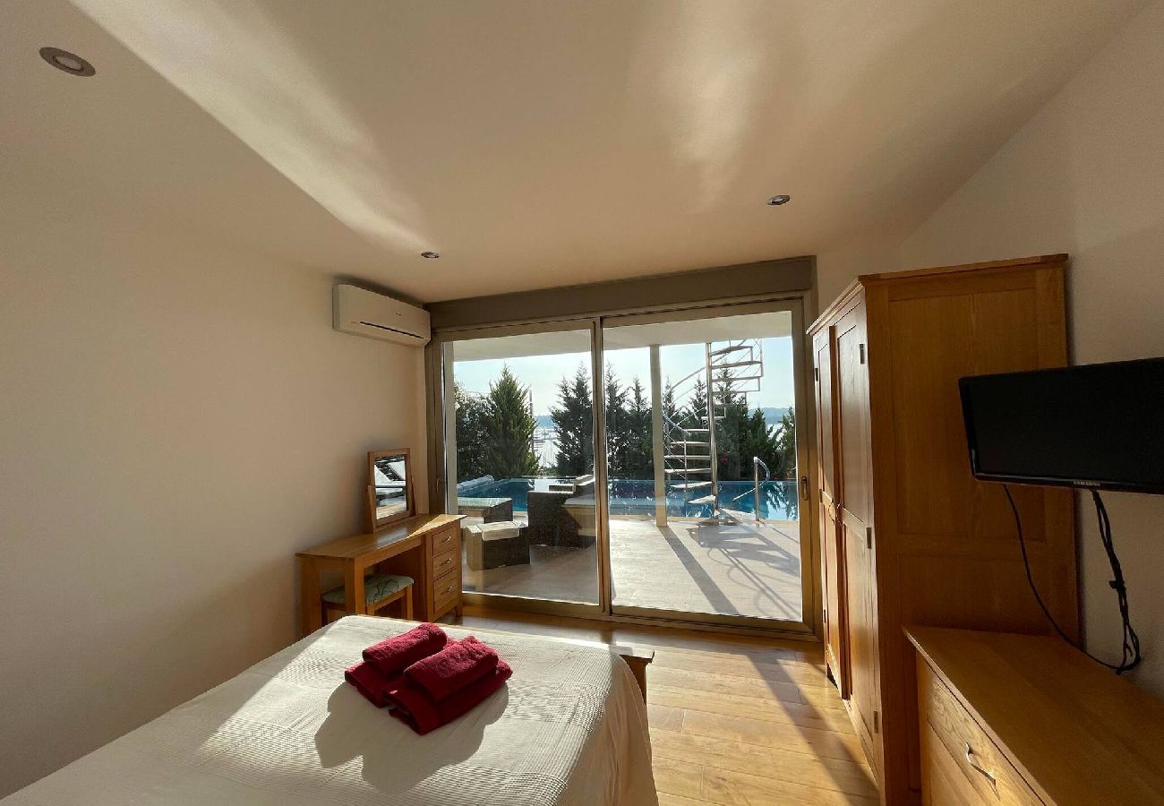 Villa in Fornells - Casa Bella