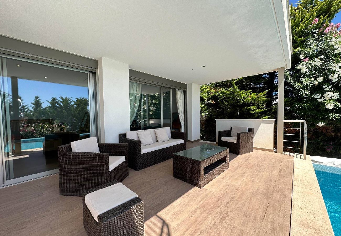 Villa in Fornells - Casa Bella