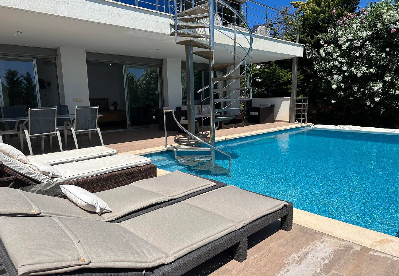 Villa in Fornells - Casa Bella